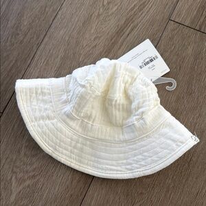 Little planet Carter’s toddler bucket sun hat size 2T/4T NWT cotton